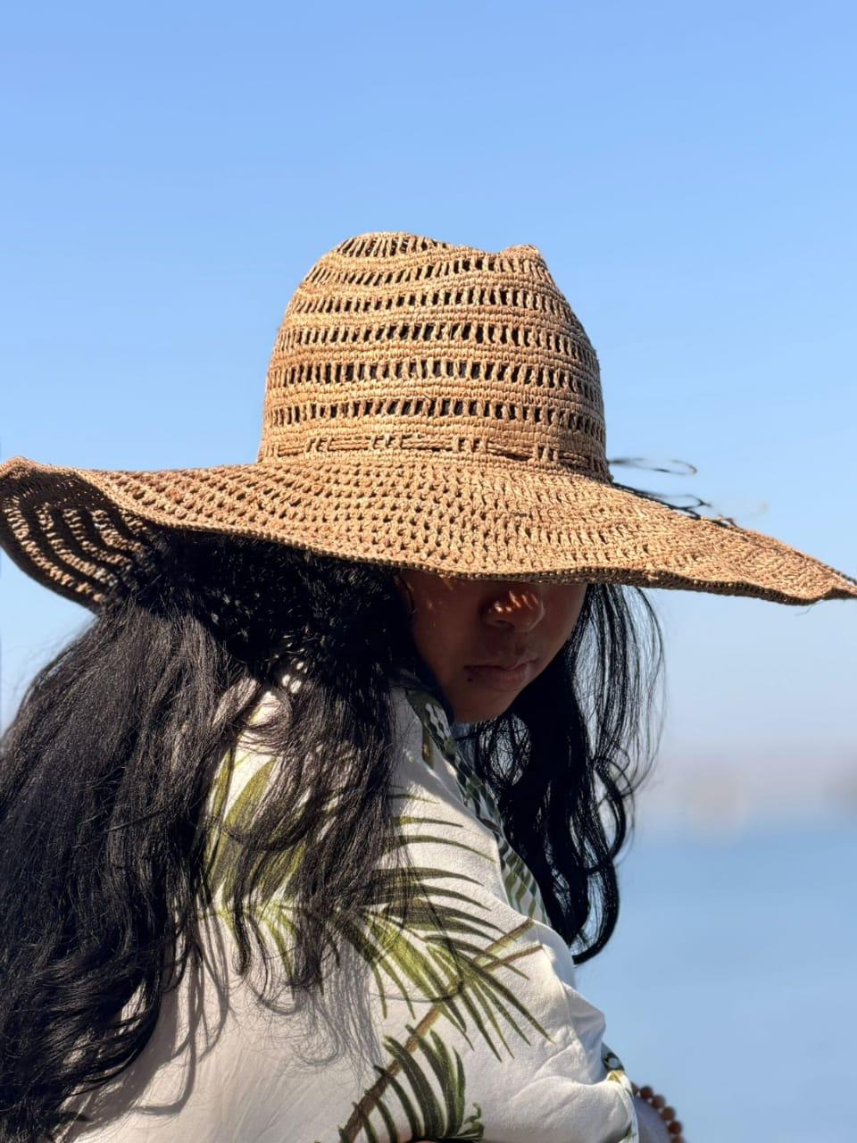 Chapeaux